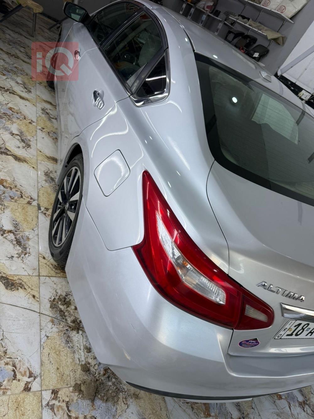 نيسان ألتيما